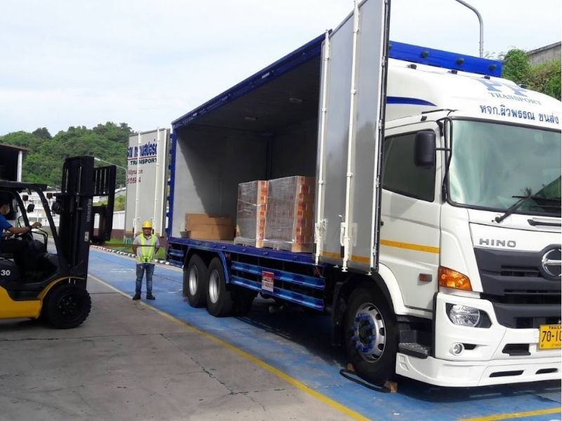 บริการรถขนส่งทุกประเภท